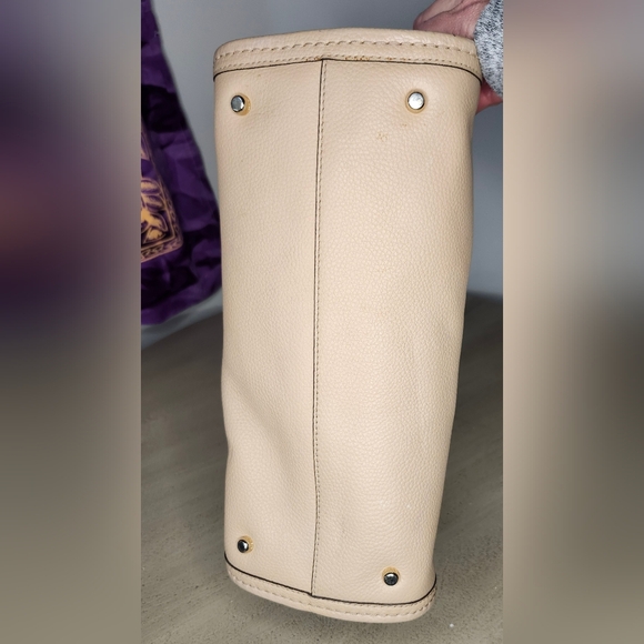 Coach Swagger TAN - Picture 7 of 10